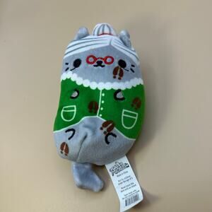 Cats vs Pickles Granny Runaway #450 2022 HOLIDAY Christmas Beanbag Plush 4”